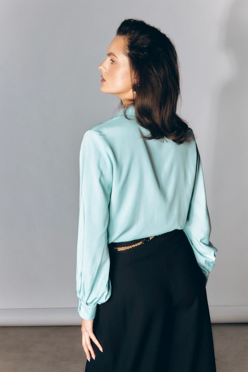 Columbia Blouse by Baltér Warsaw – styled view