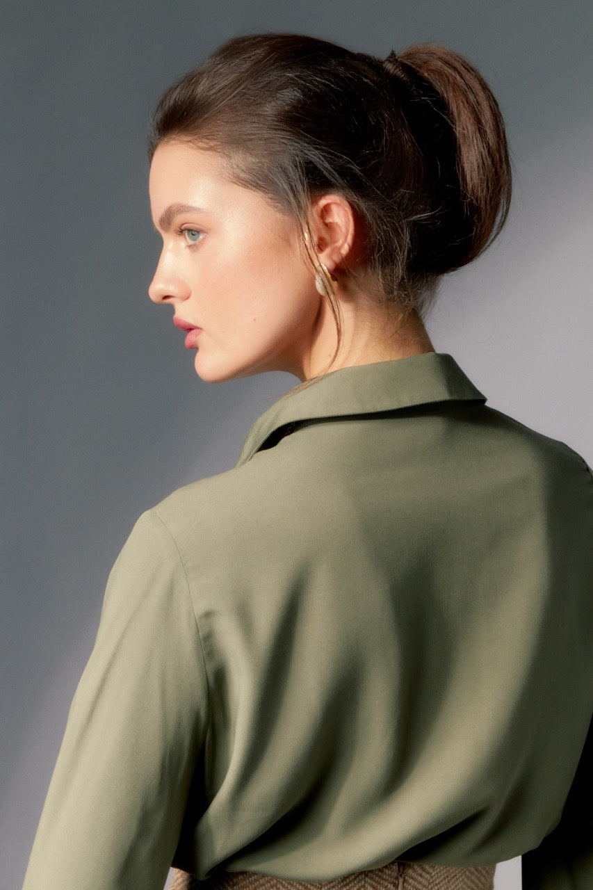 Yale Blouse by Baltér Warsaw – styled view